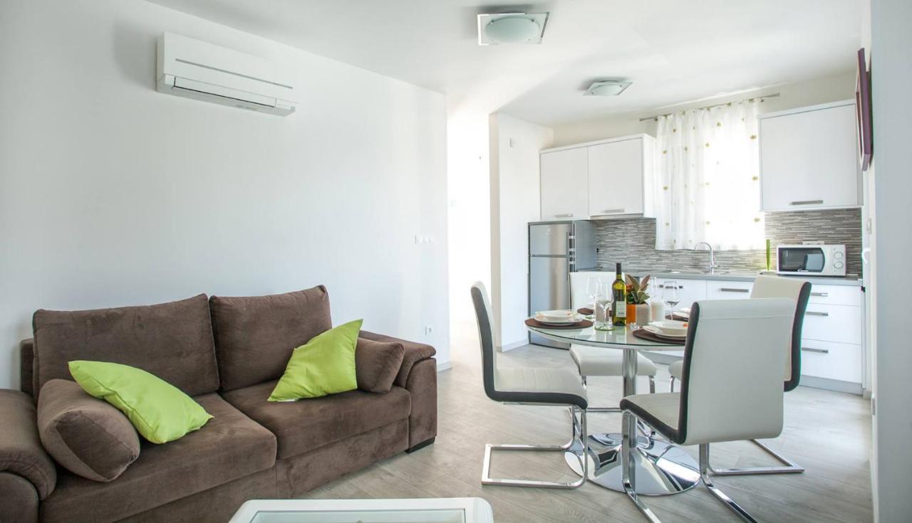 Apartments Bepo Rogoznica  Exterior photo